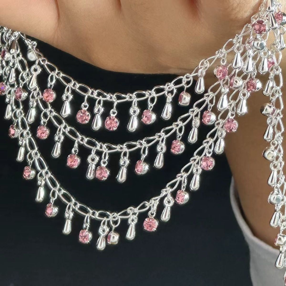 Exquisite Rhinestone Teardrop  - Ethnic Fashion Accessories 评论和价格